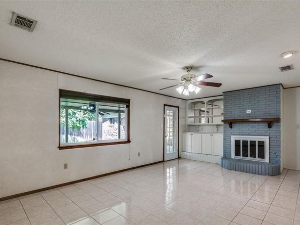 1501  Ridgeview Drive , Arlington Texas 76012