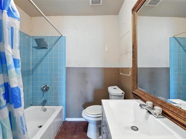 3429  Hampshire Boulevard , Fort Worth Texas 76103
