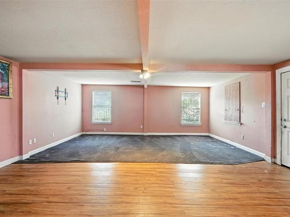 3429  Hampshire Boulevard , Fort Worth Texas 76103