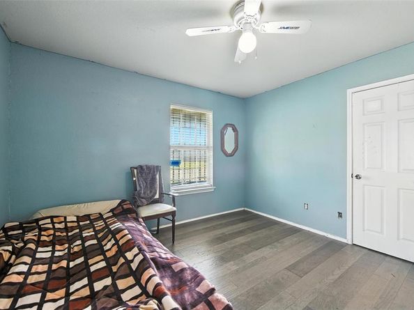3429  Hampshire Boulevard , Fort Worth Texas 76103