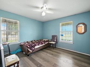 3429  Hampshire Boulevard , Fort Worth Texas 76103
