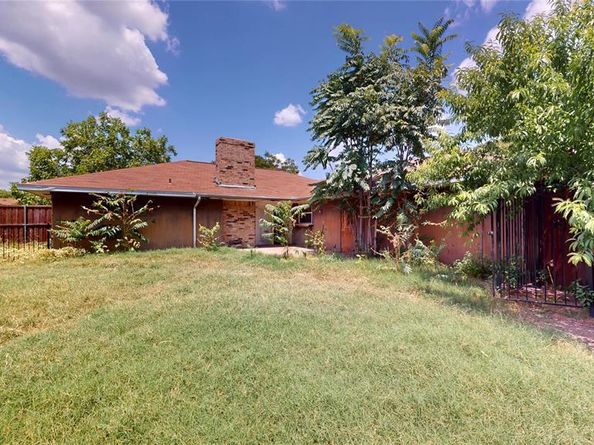 602  Brookfield Drive , Garland Texas 75040