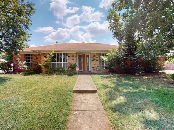 602  Brookfield Drive , Garland Texas 75040