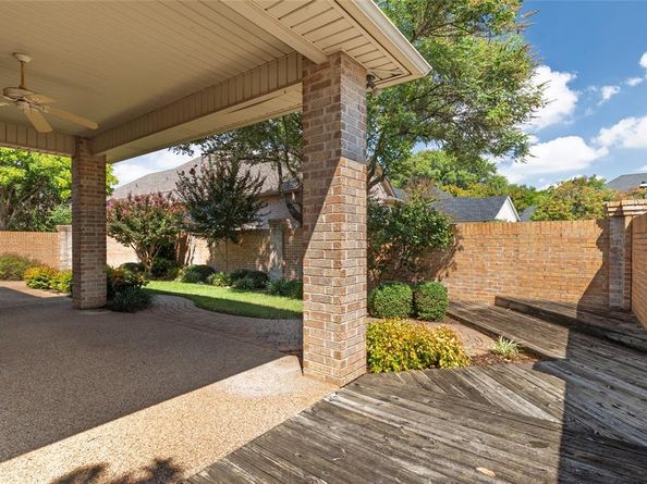1915  Channing Park Drive , Arlington Texas 76013