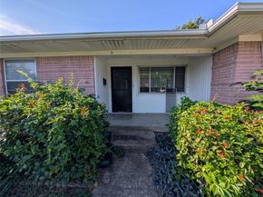 2412  Hillsboro Avenue , Dallas Texas 75228