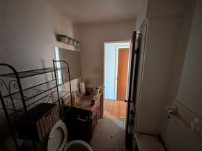 2412  Hillsboro Avenue , Dallas Texas 75228
