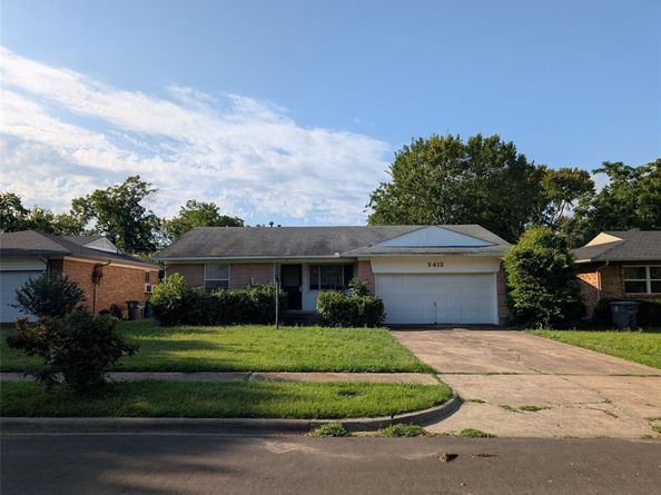 2412  Hillsboro Avenue , Dallas Texas 75228
