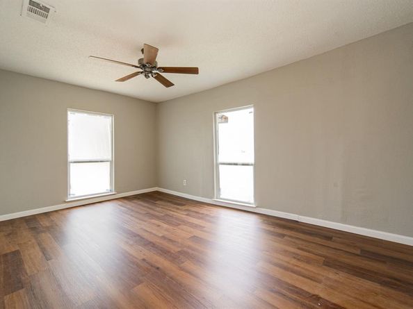 2622  Crystal Drive , Balch Springs Texas 75180