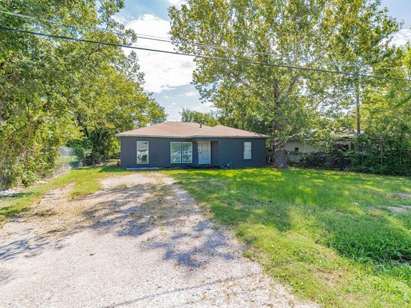 2622  Crystal Drive , Balch Springs Texas 75180