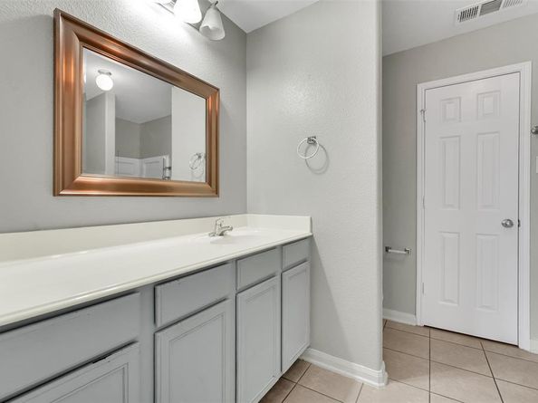 10009  Silent Hollow Drive , Fort Worth Texas 76140