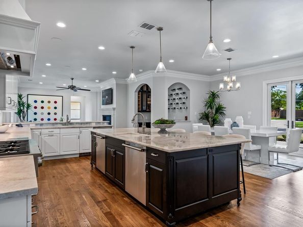 3808  Beechwood Lane , Dallas Texas 75220