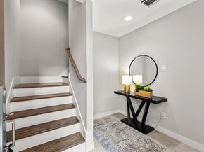 2290 N Fitzhugh Avenue  40, Dallas Texas 75204