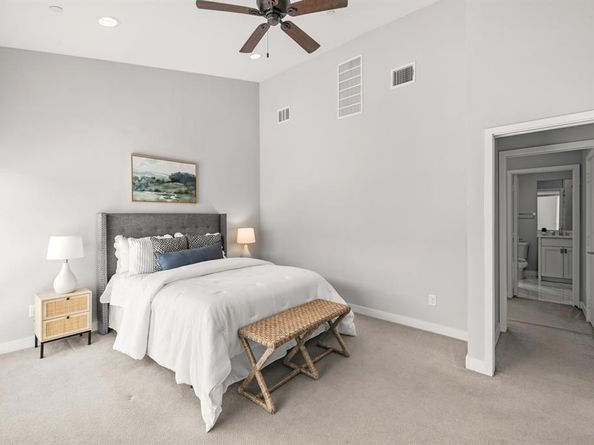 2290 N Fitzhugh Avenue  40, Dallas Texas 75204