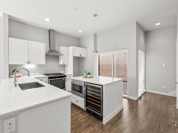 2290 N Fitzhugh Avenue  40, Dallas Texas 75204