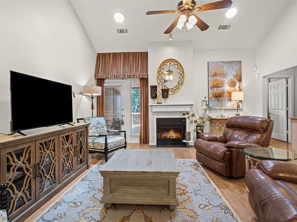 415  Oak Leaf Drive , Duncanville Texas 75137
