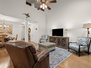 415  Oak Leaf Drive , Duncanville Texas 75137