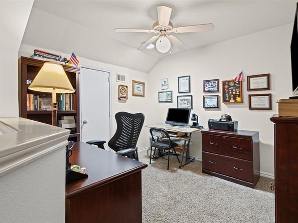 415  Oak Leaf Drive , Duncanville Texas 75137