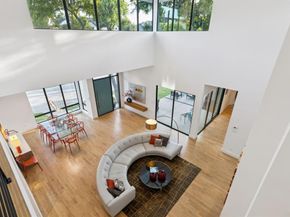 635  Kessler Reserve Court , Dallas Texas 75208