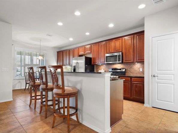 942  Carrington Greens Drive , Frisco Texas 75036
