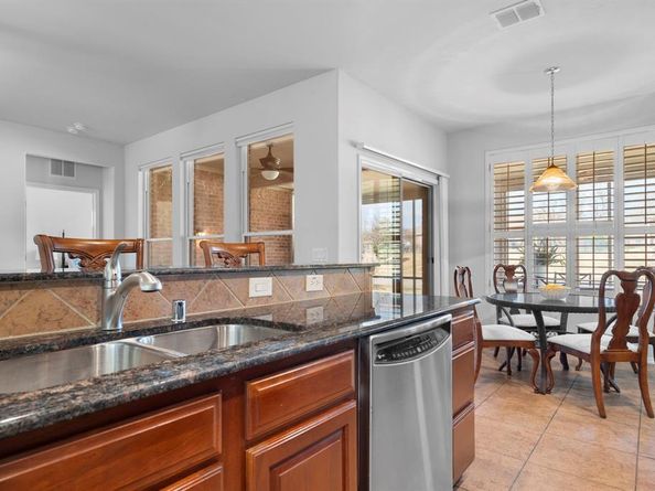 942  Carrington Greens Drive , Frisco Texas 75036