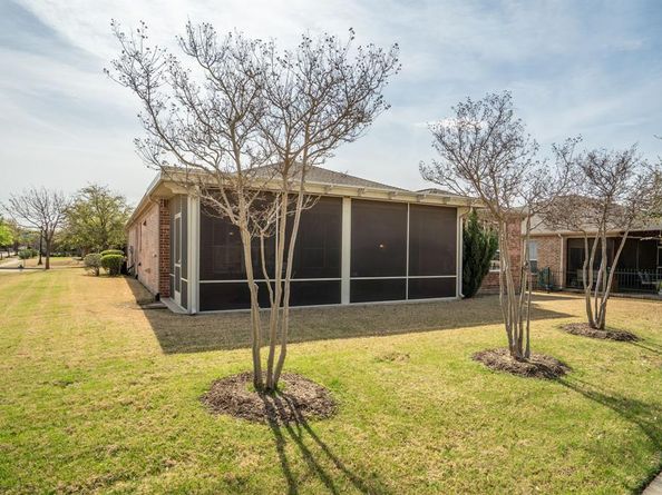 942  Carrington Greens Drive , Frisco Texas 75036