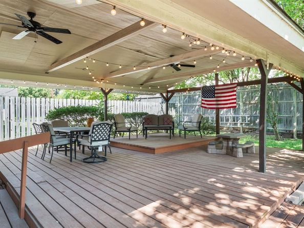 744  Aspen Court , Hurst Texas 76054