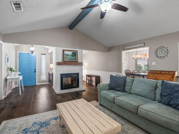 744  Aspen Court , Hurst Texas 76054