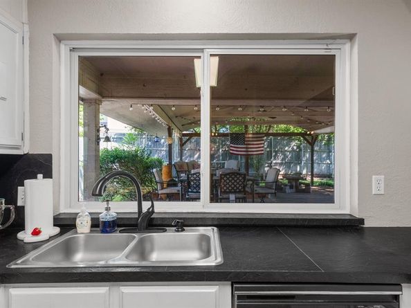 744  Aspen Court , Hurst Texas 76054