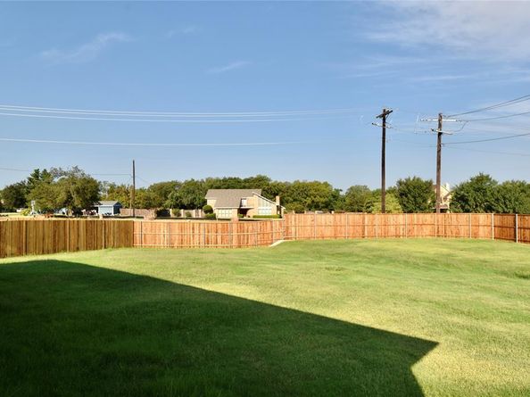 2416  Skara Brae Drive , Denton Texas 76205
