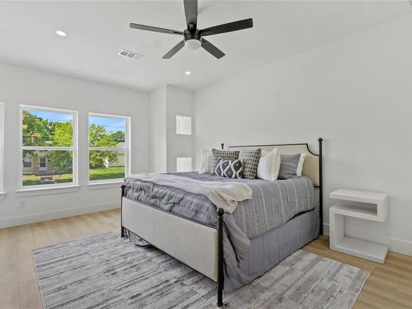 1312  Coleman Avenue , Dallas Texas 75215
