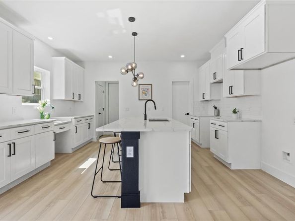 1312  Coleman Avenue , Dallas Texas 75215