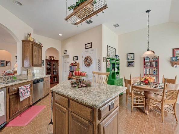 11016  Castle Oak Lane W, Fort Worth Texas 76108