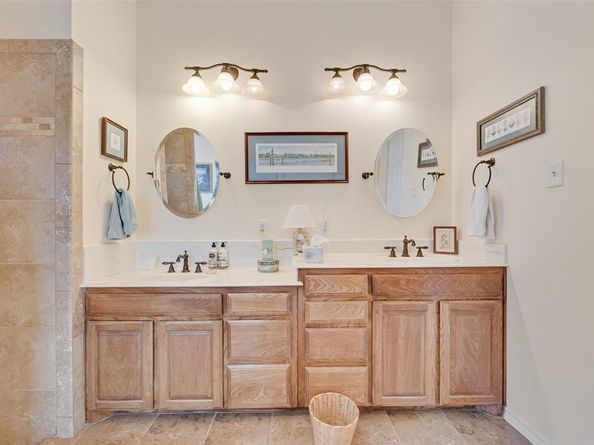 11016  Castle Oak Lane W, Fort Worth Texas 76108