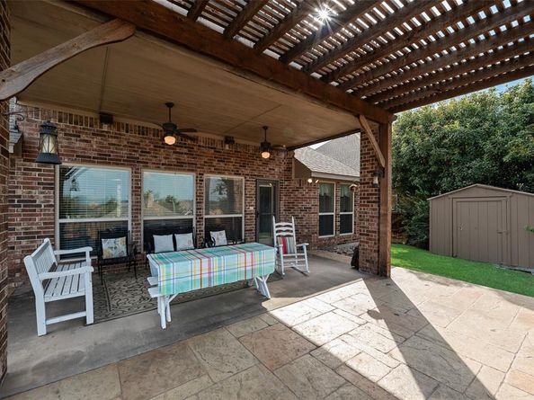 11016  Castle Oak Lane W, Fort Worth Texas 76108