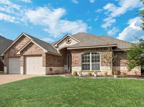 11016  Castle Oak Lane W, Fort Worth Texas 76108