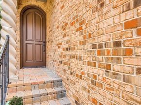 800  Rockingham Drive , Irving Texas 75063