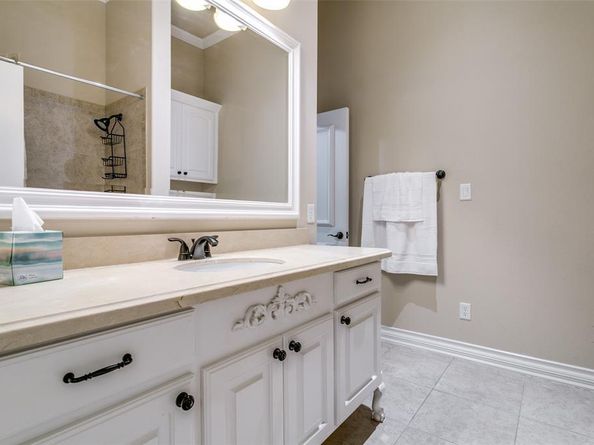 800  Rockingham Drive , Irving Texas 75063