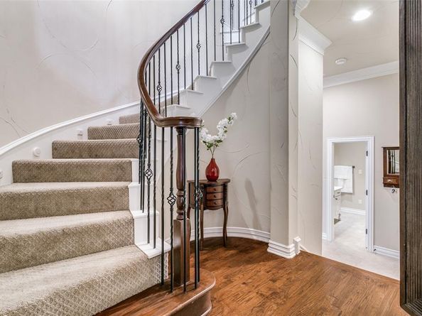800  Rockingham Drive , Irving Texas 75063