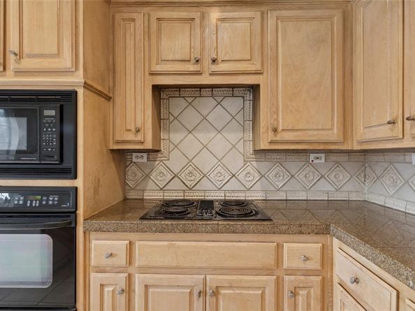 8115  Dogwood Lane , Irving Texas 75063