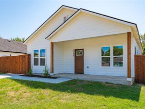 1124 E Annie Street , Fort Worth Texas 76104