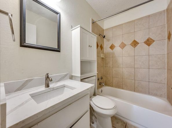 1713  Windsong Lane , Irving Texas 75060