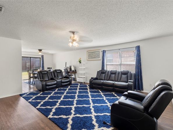 7566  Hedgeoak Court , Fort Worth Texas 76112
