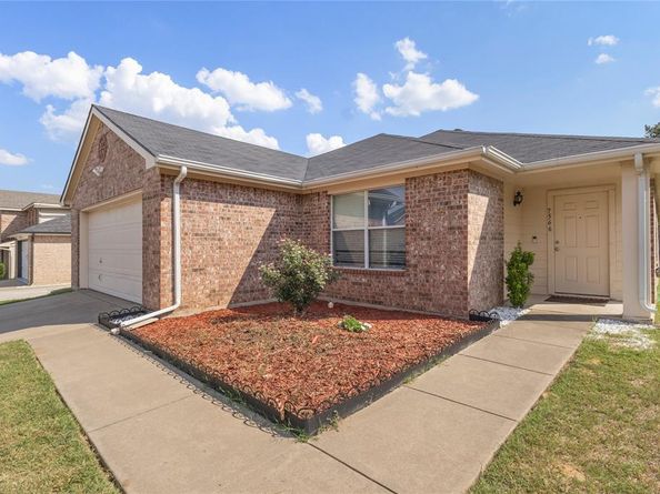 7566  Hedgeoak Court , Fort Worth Texas 76112