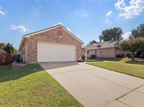 7566  Hedgeoak Court , Fort Worth Texas 76112