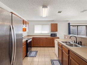 7566  Hedgeoak Court , Fort Worth Texas 76112