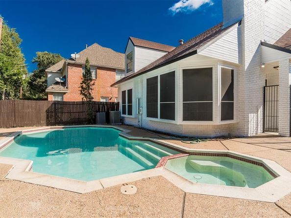 1317  Carver Lane , Irving Texas 75061