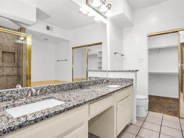 1317  Carver Lane , Irving Texas 75061