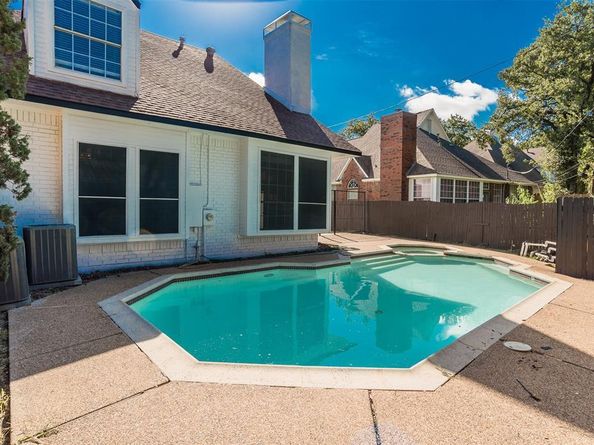 1317  Carver Lane , Irving Texas 75061