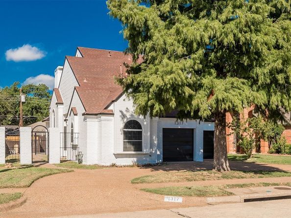 1317  Carver Lane , Irving Texas 75061