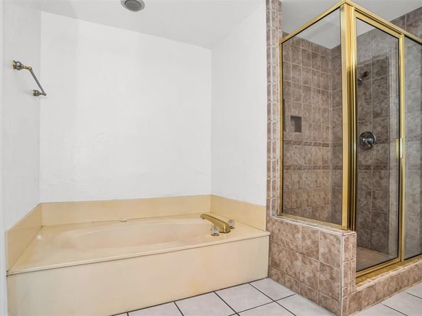 1317  Carver Lane , Irving Texas 75061